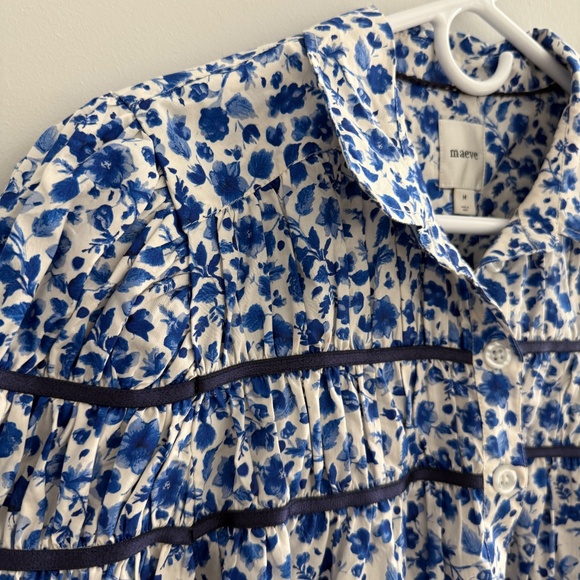 ANTHROPOLOGIE MAEVE THE LEANDRA SHIRRED YOKE TOP COTTON FLORAL BABYDOLL BLUE M - Picture 3 of 11